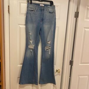CELLO Medium Wash Flare Leg Jeans Medium Wash Very Flattering Size 11